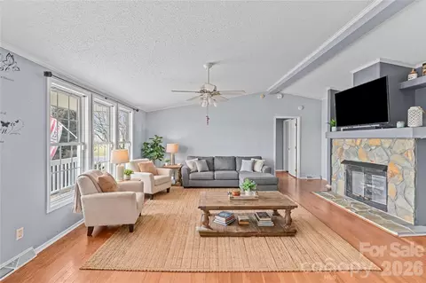 415 Massey Deal Rd, Statesville, NC 28625