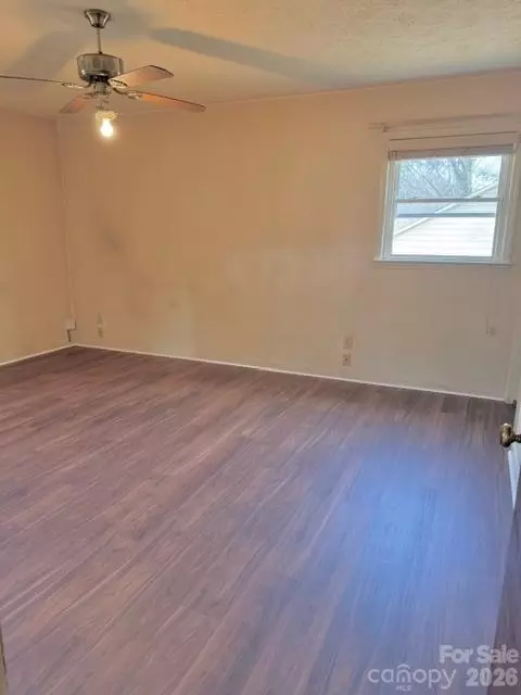 Bedroom - 103 Pine St, Morganton, NC 28655 photo 3 of 4
