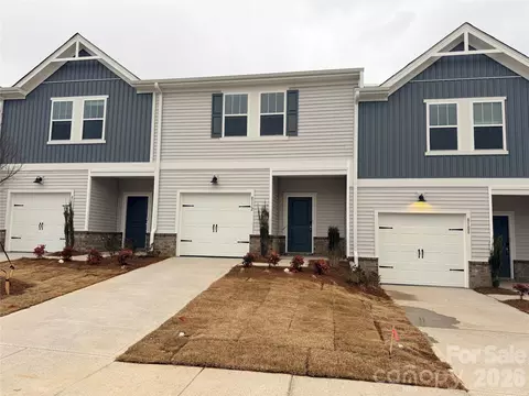 8112 Hidden Springs Trl, Charlotte, NC 28216