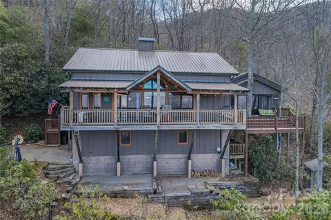 236 Dove Dr, Maggie Valley, NC 28751