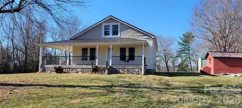 2601 Country Acres Pl, Hudson, NC 28638