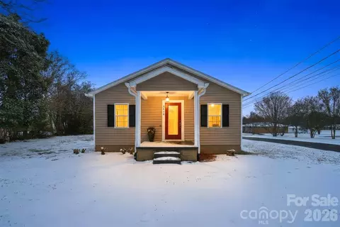 3410 25th Ne Ave NE, Hickory, NC 28601