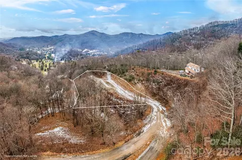 391 Valley View Dr, Maggie Valley, NC 28751