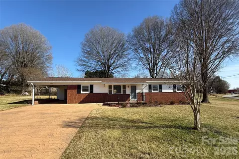 1802 33rd Ne St NE, Hickory, NC 28601