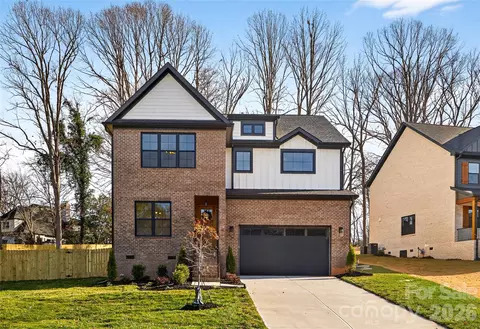 16315 Riverpointe Dr, Charlotte, NC 28278