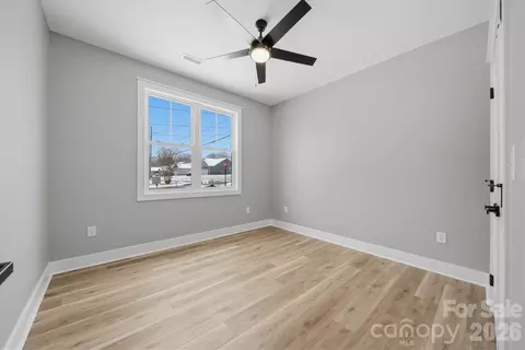 Bedroom - 330 E Pine St, Maiden, NC 28650 photo 4 of 5