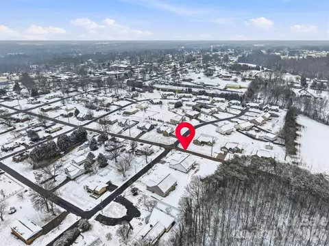View/Area - 330 E Pine St, Maiden, NC 28650 photo 2 of 5