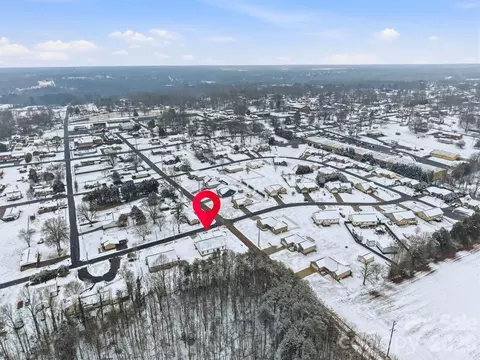 View/Area - 330 E Pine St, Maiden, NC 28650 photo 3 of 5