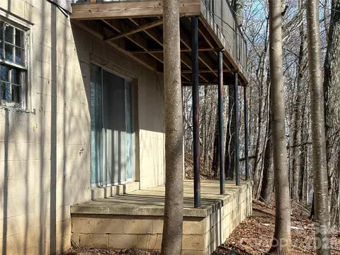 Exterior - 700 Summit Rd, Tryon, NC 28782 photo 2 of 11