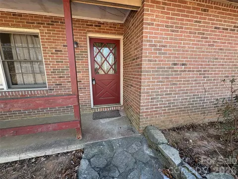 Exterior - 700 Summit Rd, Tryon, NC 28782 photo 7 of 11