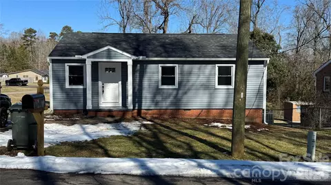 503 Caroline Ave, Lowell, NC 28098