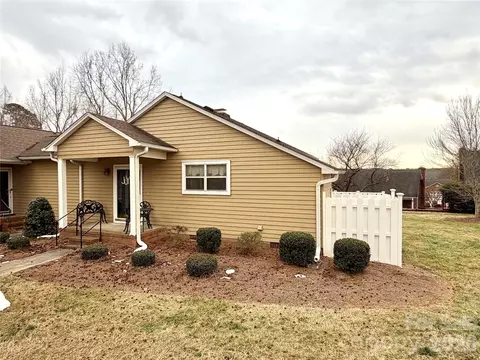 1674 Robins Nest A Ct #A, Gastonia, NC 28054
