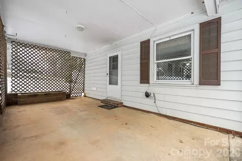Exterior - 203 3rd Ne Ave NE, Conover, NC 28613 photo 4 of 4