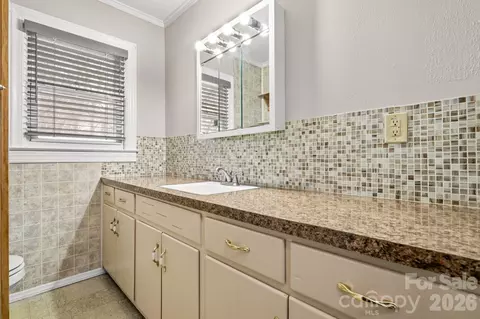 Bath - 203 3rd Ne Ave NE, Conover, NC 28613 photo 1 of 1