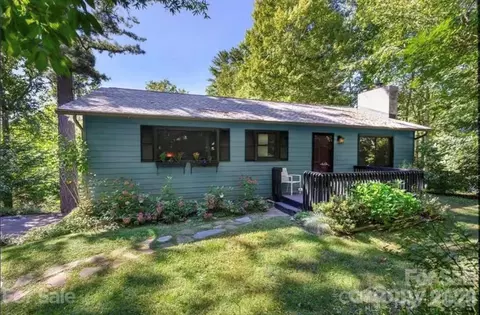 30 Whipporwill Dr, Weaverville, NC 28787