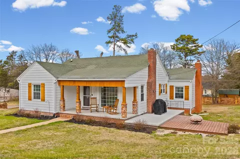 110 W Henry St, Belmont, NC 28012