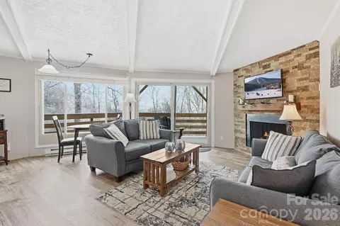 315 Timber Ridge C7 Rd #C7, Sugar Mountain, NC 28604
