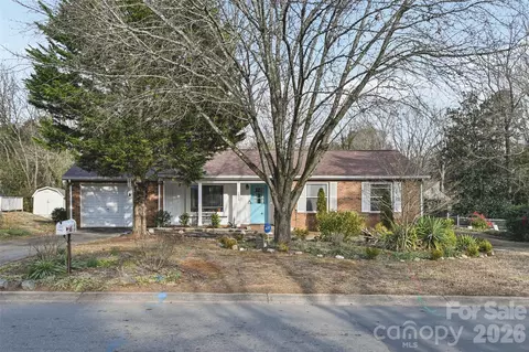 7633 Holly Hill Rd, Charlotte, NC 28227