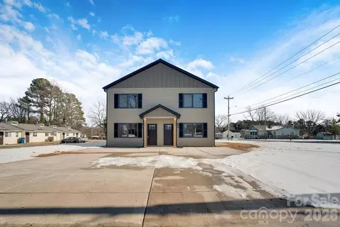 402 Deaton St, Statesville, NC 28677