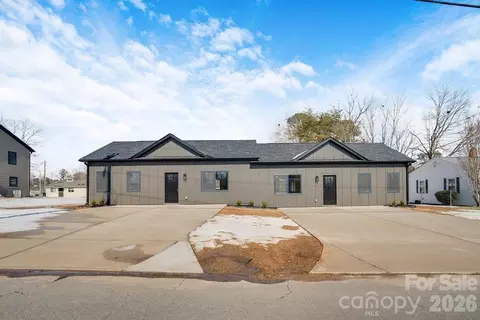1214 Pearl St, Statesville, NC 28677