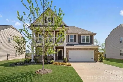 17519 Snug Harbor Rd, Charlotte, NC 28278