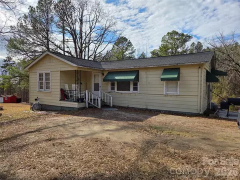 8334 Oaktree Rd, Sharon, SC 29742