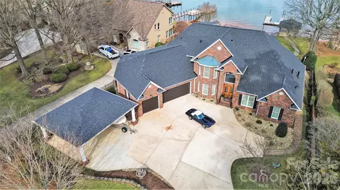 20410 Island Forest Dr, Cornelius, NC 28031