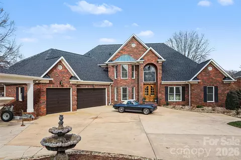 20410 Island Forest Dr, Cornelius, NC 28031