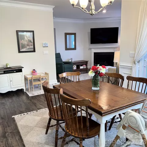 Dining - 4215 Millstream Rd, Denver, NC 28037 photo 1 of 2