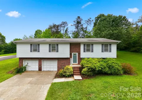 3882 Shadowood Dr, Morganton, NC 28655