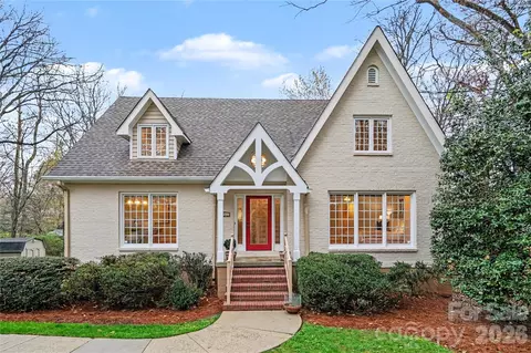 901 Shady Bluff Dr, Charlotte, NC 28211
