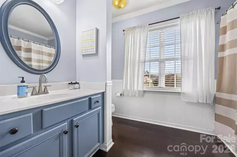 Bath - 567 Sunledge Ter, York, SC 29745 photo 3 of 4