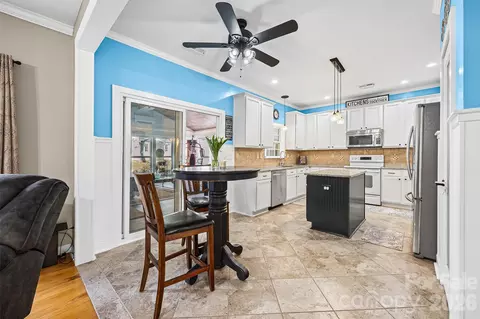 Kitchen - 567 Sunledge Ter, York, SC 29745 photo 1 of 2