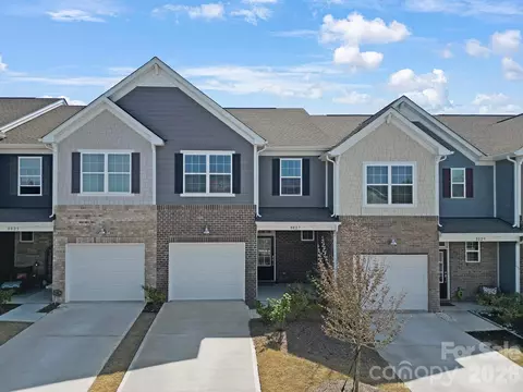 8027 Scarlet Maple Ln, Fort Mill, SC 29708