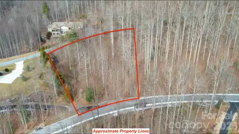 770 Somersby Pkwy, Hendersonville, NC 28739