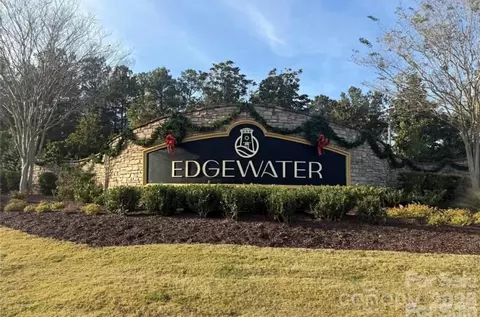 10129 Lakeshore Dr, Lancaster, SC 29720