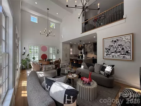 4801 Cambridge Crescent Dr, Charlotte, NC 28226