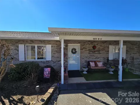 505 2nd Street Ne D2 Pl NE #D2, Conover, NC 28613