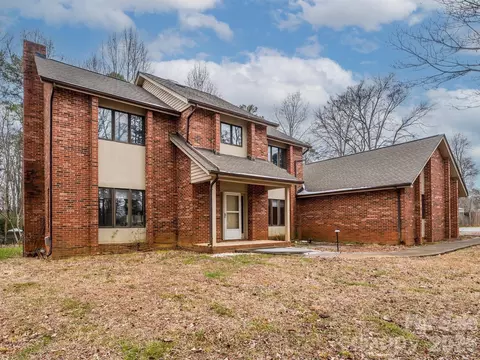 7600 Wallace Ln, Charlotte, NC 28212