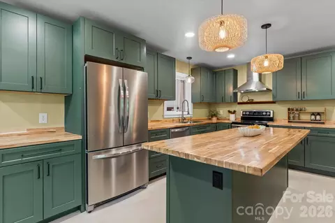 354 N Bost St, Statesville, NC 28677