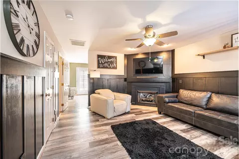 2222 15th Ne Ave NE, Hickory, NC 28601