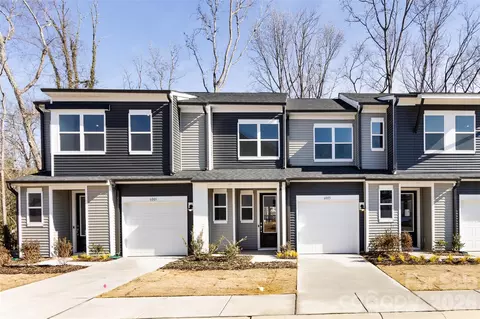 6005 Longar Ln, Charlotte, NC 28269