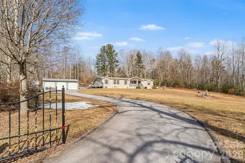 719 Smyre Rd, Zirconia, NC 28790