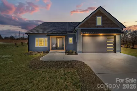 78 Scott Meadows Dr, Asheville, NC 28806