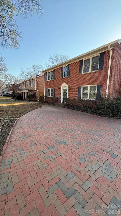 530 Sandridge Rd, Charlotte, NC 28210