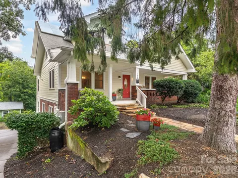 135 Westwood Pl, Asheville, NC 28806