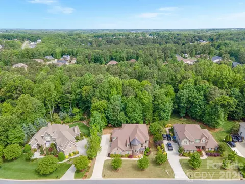 140 Bells Crossing Dr, Mooresville, NC 28117