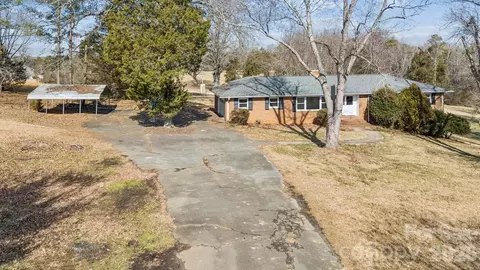 9525 Brief Rd, Charlotte, NC 28227