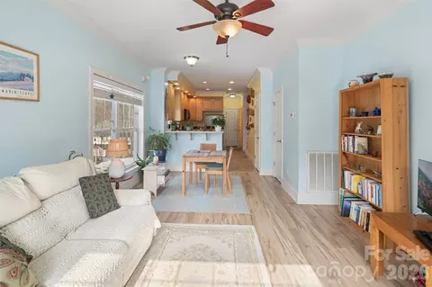 135 Stratford Ln, Boone, NC 28607