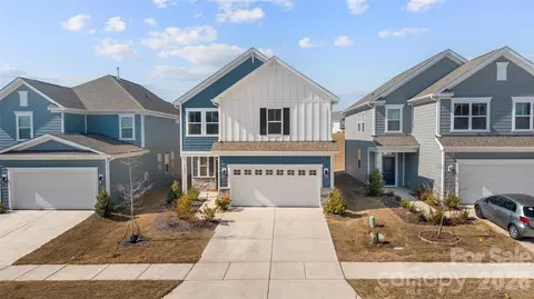 14028 Lake Home Ln, Charlotte, NC 28278